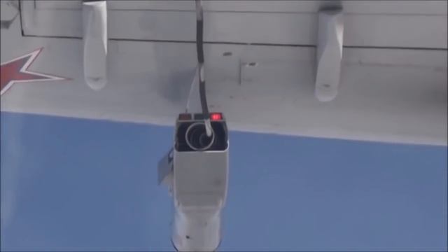 Полеты экипажей Су-24 Северного флота над Кольским полуостровом с дозаправкой самолетов в небе смотреть онлайн