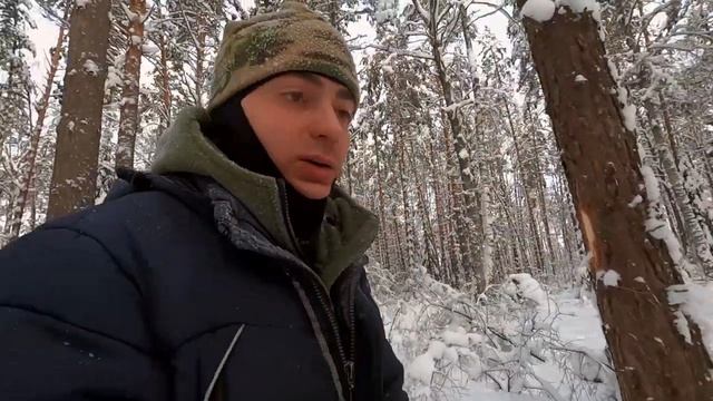 Мощный мотобуксировщик - пробили путик в тайге \ Шалаш в тайге смотреть онлайн