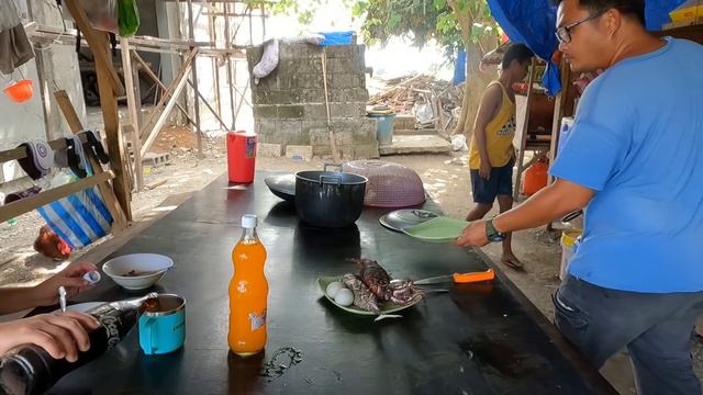 Inihaw na malaking pusit at tulingan sabay gawa tayo ng daing na bangus... смотреть онлайн