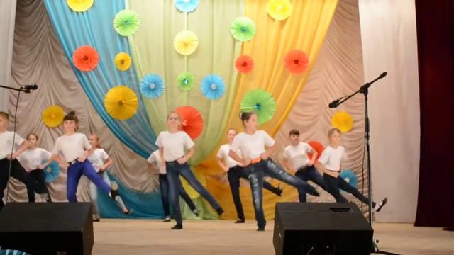 Танец - "Кантри". Кухаривка. День Матери. смотреть онлайн