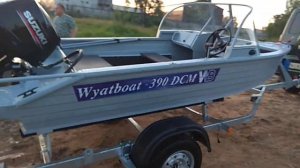 Алюминиевая моторная лодка Wyatboat 390 DCM от компании Вятбот