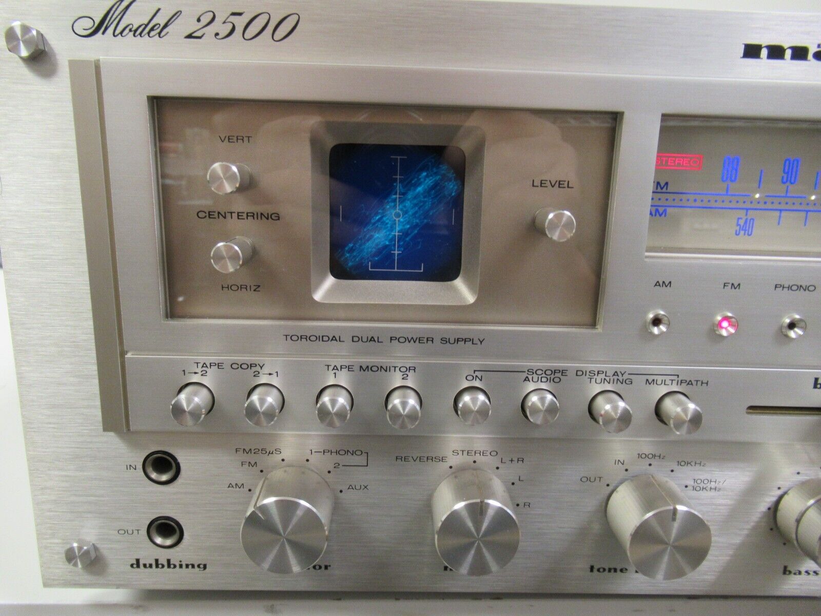Vintage Marantz 2500 Stereo Receiver-Япония-Годы выпуска 1976 - 1978-очень дорогой на рынке сейчас смотреть онлайн