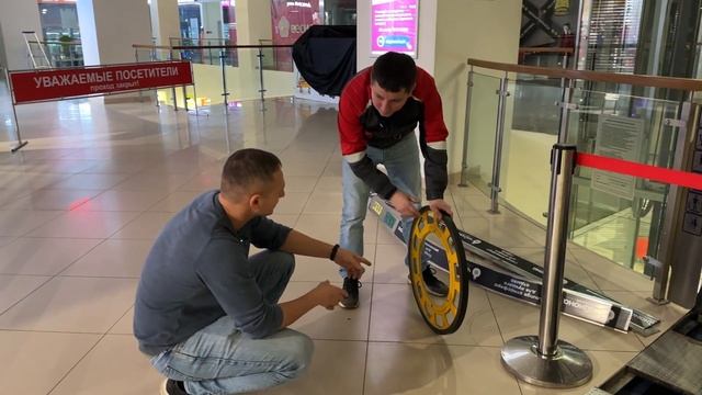 Замена поручней на эскалаторе | Особенности обслуживания эскалатора