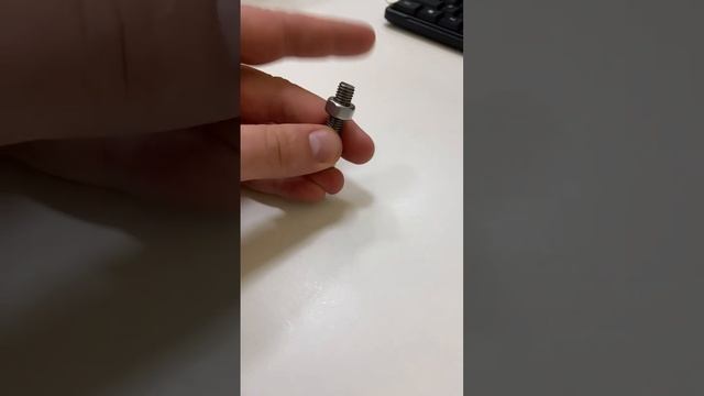 Зацените болт #болт #гайка #шайба #завод #резьба #москва #работа #приколы смотреть онлайн