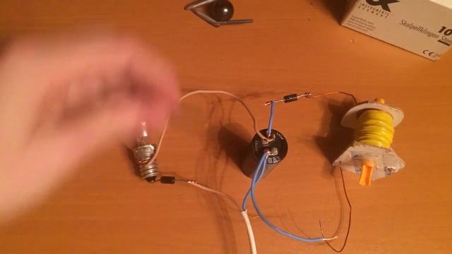 Простой способ зарядить конденсатор для гаусс пушки ! смотреть онлайн