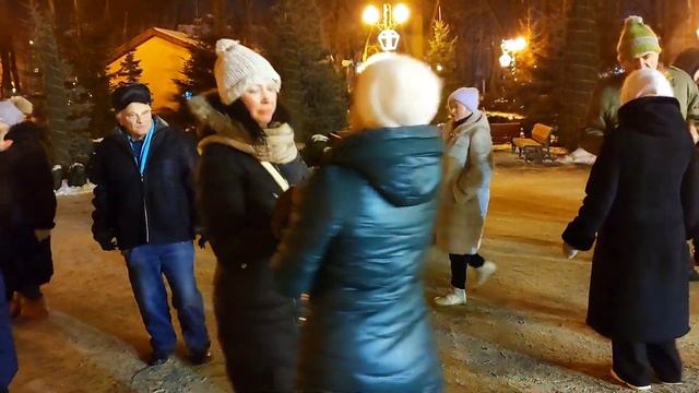 Мне счастья большего не надо Танцы в парке Горького Харьков Декабрь 2021 смотреть онлайн