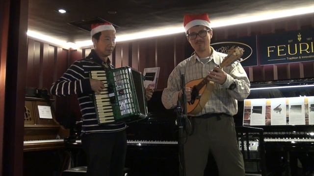 Silent Night (Mandolin + Accordion) смотреть онлайн