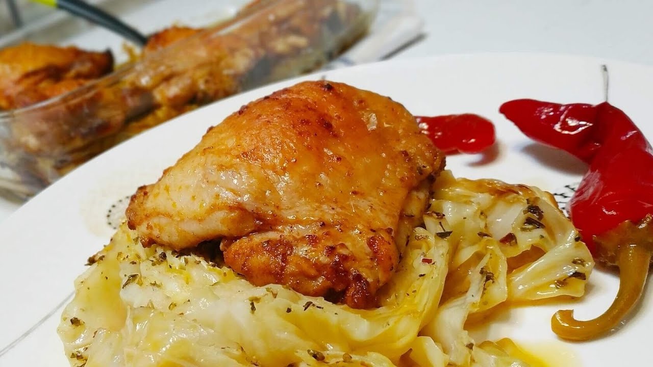 Курица Запеченная на Капустной Подушке. Берите на заметку! Готовится блюдо без особых хлопот.mp4 смотреть онлайн