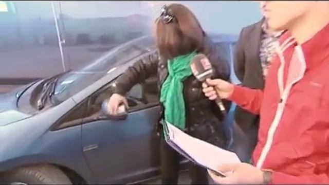 Автобаттл, сезон 1. Toyota Prius vs Honda Insight смотреть онлайн