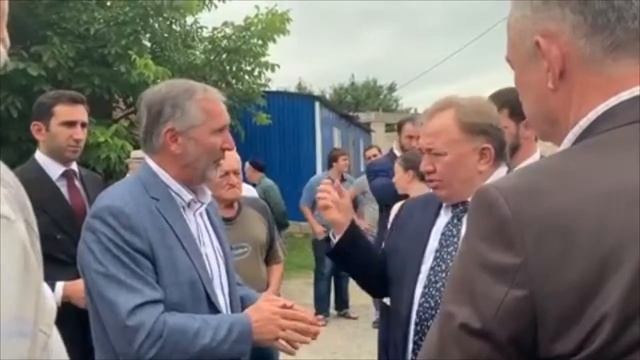 М. Калиматов после запуска водозабора лично проинспектировал качество подачи воды в с.п. Плиево смотреть онлайн