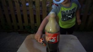 КОКА КОЛА 5 Экспериментов с Солью Уксусом или БЕЛАЯ КОЛА! Coca Cola Experiments