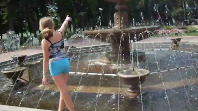 Танцующий фонтан в Твери смотреть онлайн