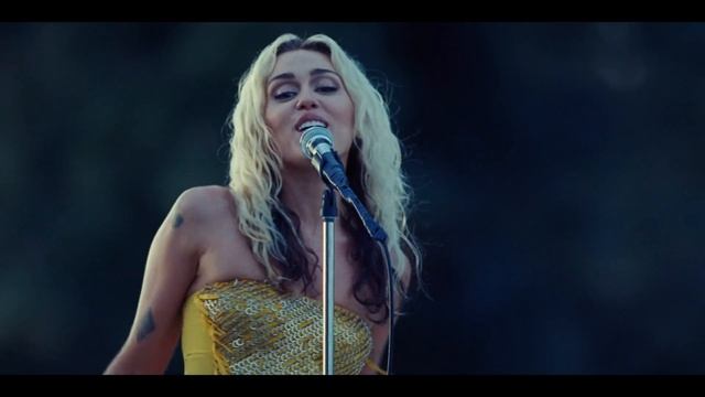 Miley Cyrus The Climb Endless Summer Vacation (Backyard Sessions) (4K HDR) смотреть онлайн