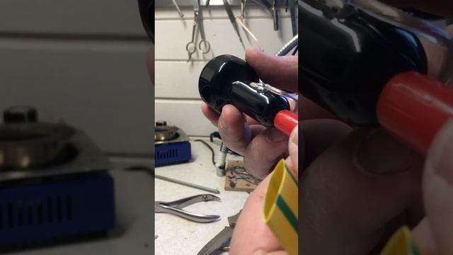 Универсальная USB зарядка (руководство по самостоятельной сборке) смотреть онлайн