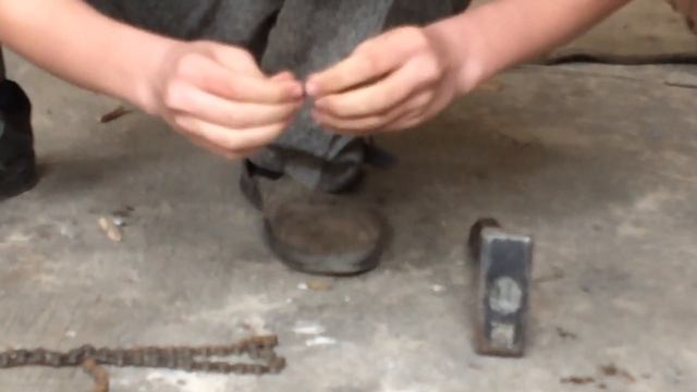 Научу вас чинить цепь от велосипеда.... смотреть онлайн