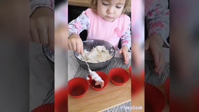 Ароматные блины с малиной