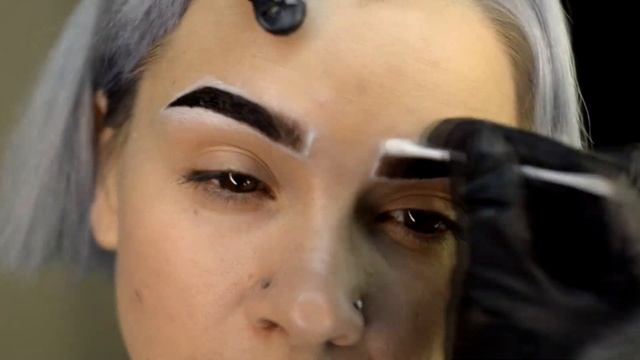 Коррекция и окрашивание бровей краской refectocil .Моделирование бровей в домашних условиях смотреть онлайн