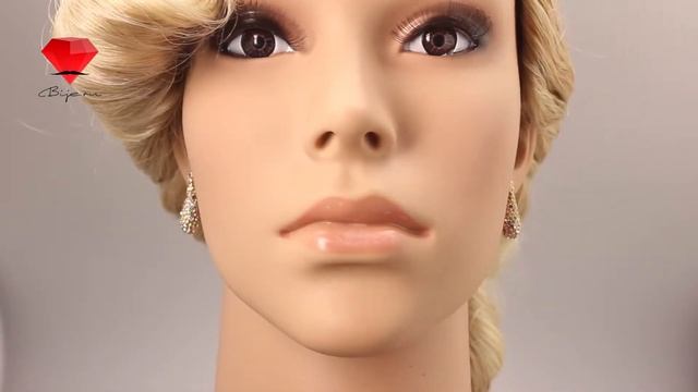 Bije.ru: Каплевидные серьги с золотым покрытием и цветными кристаллами Swarovski Lyndsay (Линдсей) смотреть онлайн