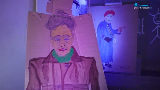В поисках литературных героев на улицах города. В Петербурге отметили День Достоевского смотреть онлайн