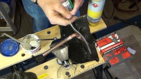 How to solder copper pipe - Plumbing Tips
