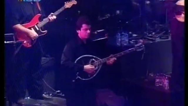 Xameni Politeia - Vasilis Karras (Live 2004 High Quality) смотреть онлайн
