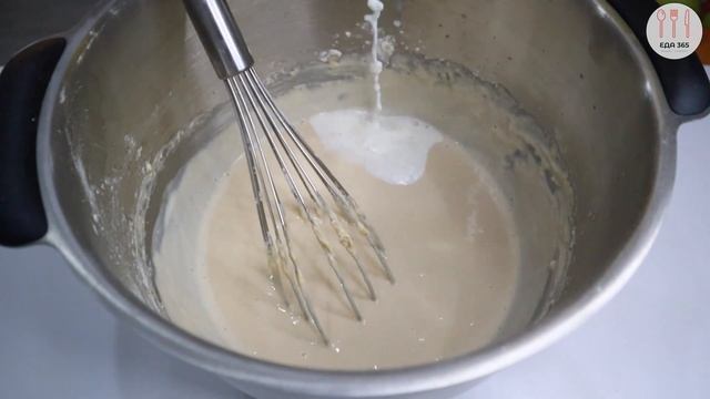 Просто СМЕШАЙТЕ МОЛОКО И КЕФИР - и САМЫЕ ВКУСНЫЕ БЛИНЫ ГОТОВЫ смотреть онлайн