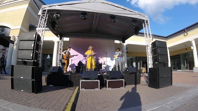 2019-09-07 Анна Ворфоломеева @ Аутлет Белая Дача смотреть онлайн