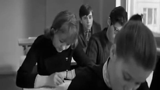 Серёжа Парамонов Школьные годы смотреть онлайн