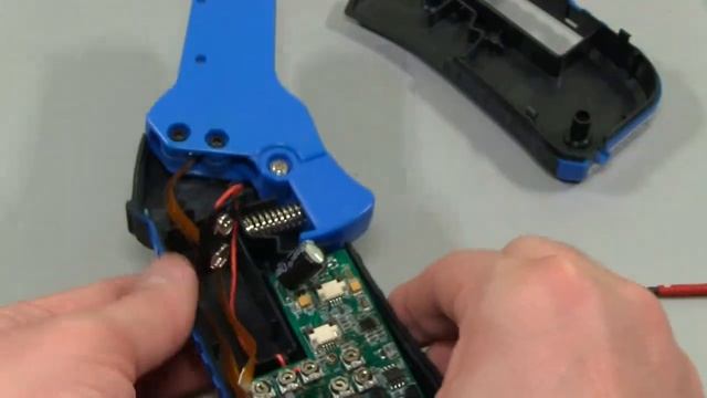 Hantek CC-65 Current Clamp - Part 2 - Teardown смотреть онлайн