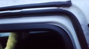 дополнительный уплотнитель в дверях на шевроле ниве, вторая зима