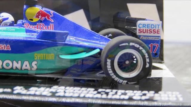 Kimi Räikkonen - Sauber C20 2001 - Minichamps F1 1:43 model car смотреть онлайн