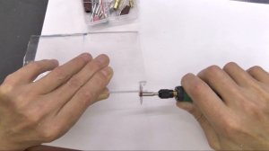 Обзор современного и недорогого гравёра, аккумуляторная мини дрель, тест и разборка