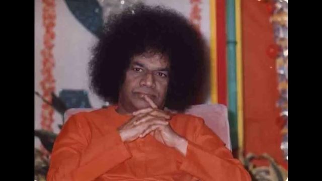 ПРАШАНТИ НИЛАЯМ БХАГАВАН ШРИ САТЬЯ САИ БАБА смотреть онлайн