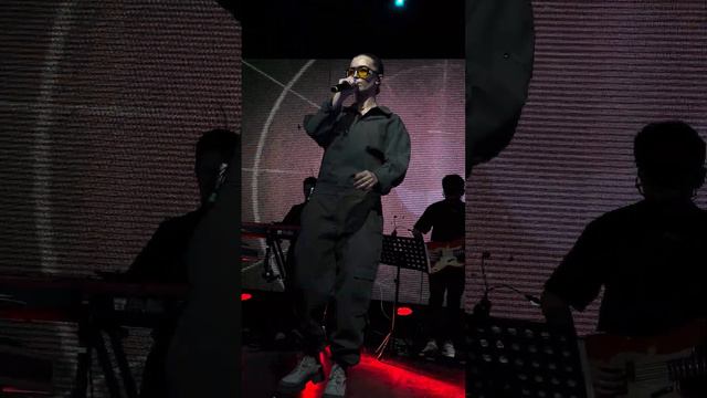 Маша Шейх - Суета. СПб. Космонавт 22.09.2023 смотреть онлайн
