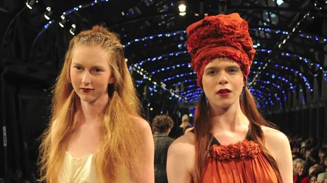 iD Fashion Insider meets Top Model Twins смотреть онлайн