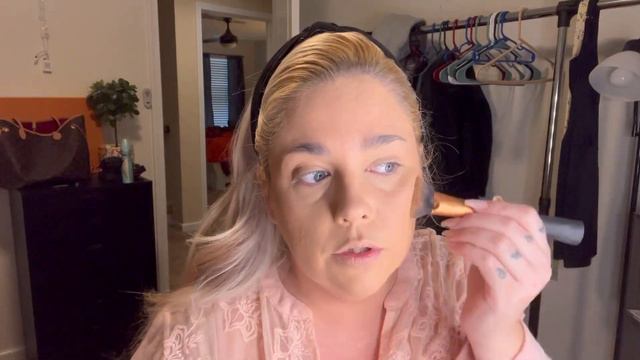 CHARLOTTE TILBURY AIRBRUSH FLAWLESS FOUNDATION WEAR TEST! MAKEUP IN YOUR 30's! смотреть онлайн