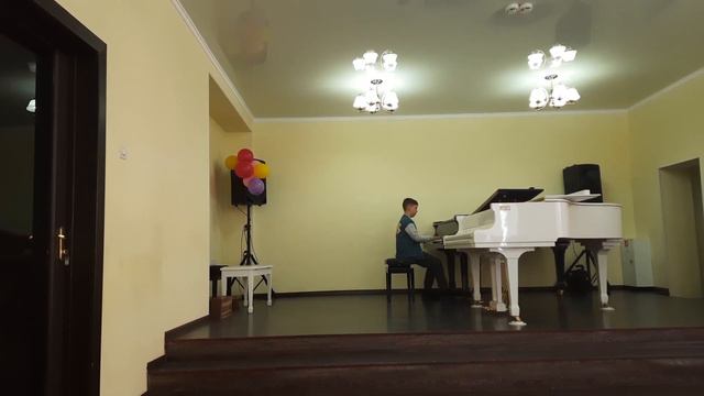 И. Кирнбергер "Прелюдия" e moll, исполняет Мишин Андрей смотреть онлайн