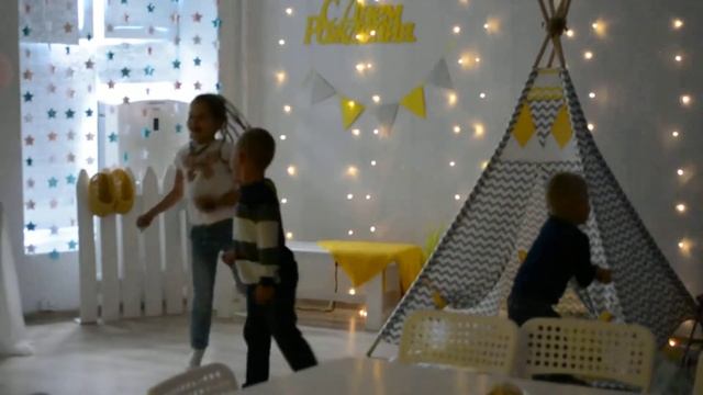 Дискотека в центре "Модная образовательная площадка Daisy", День открытых дверей, Тюмень. Часть 1 смотреть онлайн