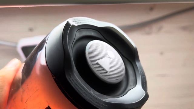Jbl pulse 4 bass test смотреть онлайн