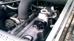 стук в двигателе 4М40