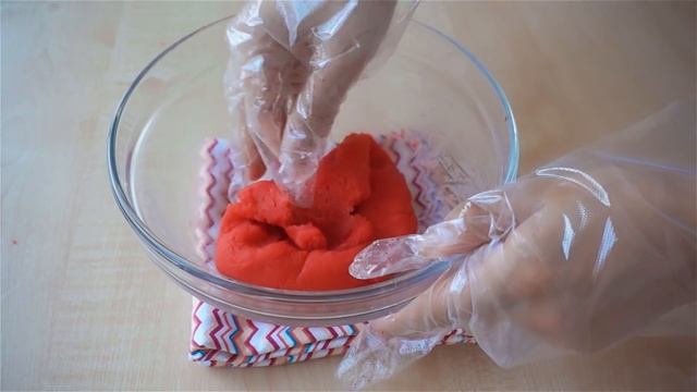 Капкейки со спрятанным сердцем. Рецепт капкейков пошагово. Капкейки на 14 февраля.