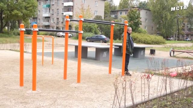 Установка столбов освещения на спортивных площадках. смотреть онлайн