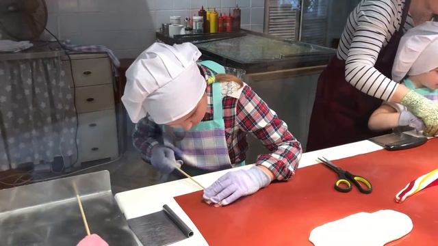 ВЛОГ/ДЕЛАЕМ КАРАМЕЛЬ В CANDY CAKE/VLOG/ MAKE CANDY смотреть онлайн