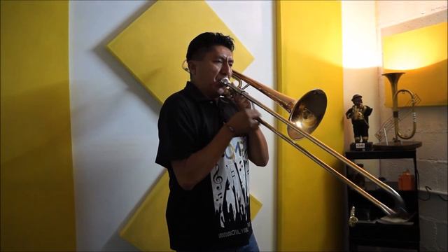 Lic Joel Montaño Profesor de boquilla Circular en Only Music Pro. смотреть онлайн