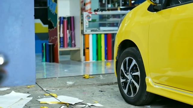 Proses Full Wrapping Ayla Scotlet Oracal Yellow || LKANA STIKER смотреть онлайн