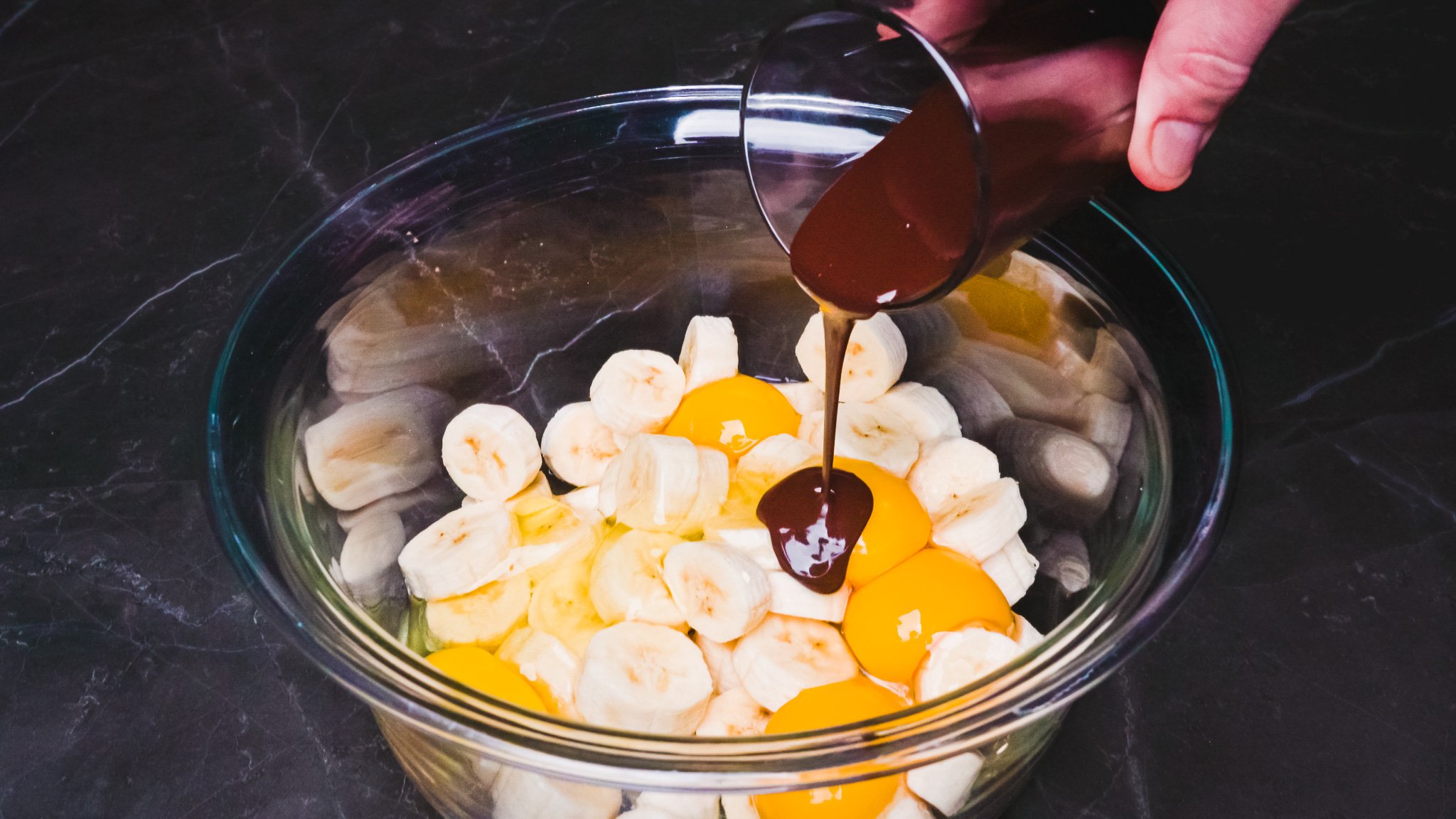 Как приготовить десерт за 5 минут из бананов, яиц и шоколада. Пошаговый рецепт за 5 минут смотреть онлайн