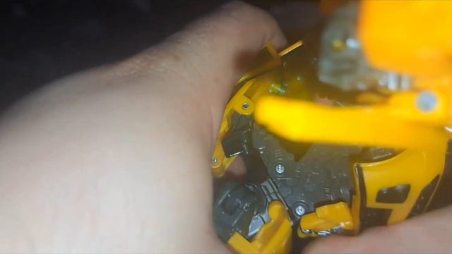 Transformers Revenge Of The Fallen Voyager Class Human Alliance Bumblebee Review.