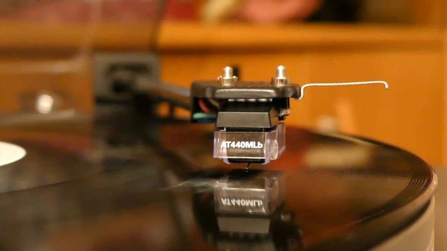 Hooked - Hear What I Say (Killer Dub) (vinyl, Audio-technica AT440Mlb, 4K ultraHD) смотреть онлайн