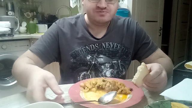 29янв24 АСМР ОБЖОР ТУШЁНАЯ КАПУСТА, КАРТОШКА, ФИЛЕ ГРУДКИ, ГРИБЫ смотреть онлайн