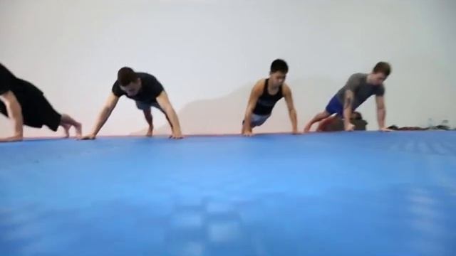 Бои белых воротничков 1.04.2015 смотреть онлайн